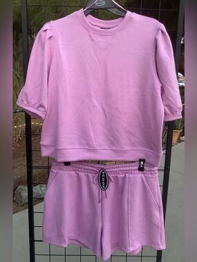 NWT Scoop 2 pc Scubaknit Lavender Pleated Puff sleeve top & Short set XL (16-18)